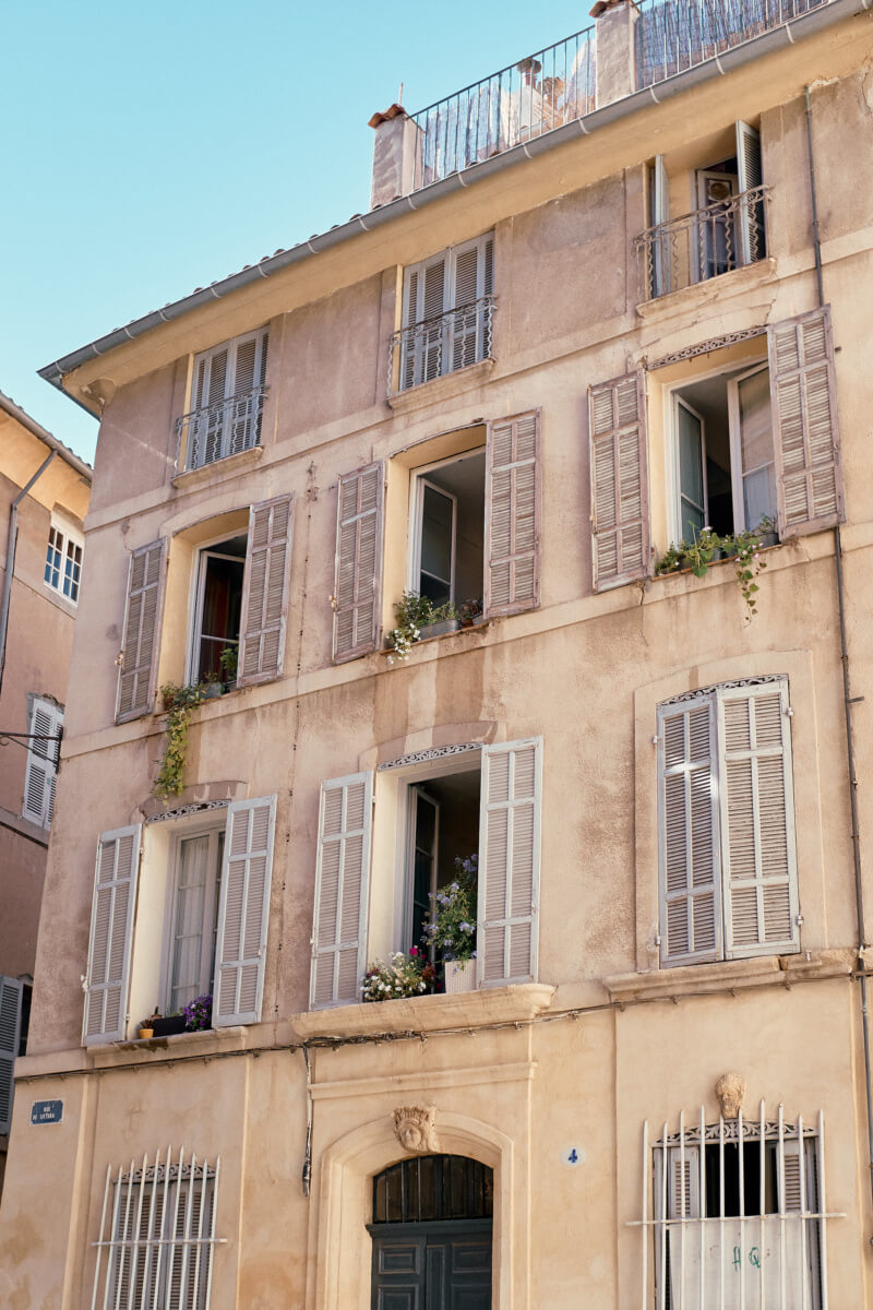 She's So Bright - The Pastel Beauty of Aix-en-Provence